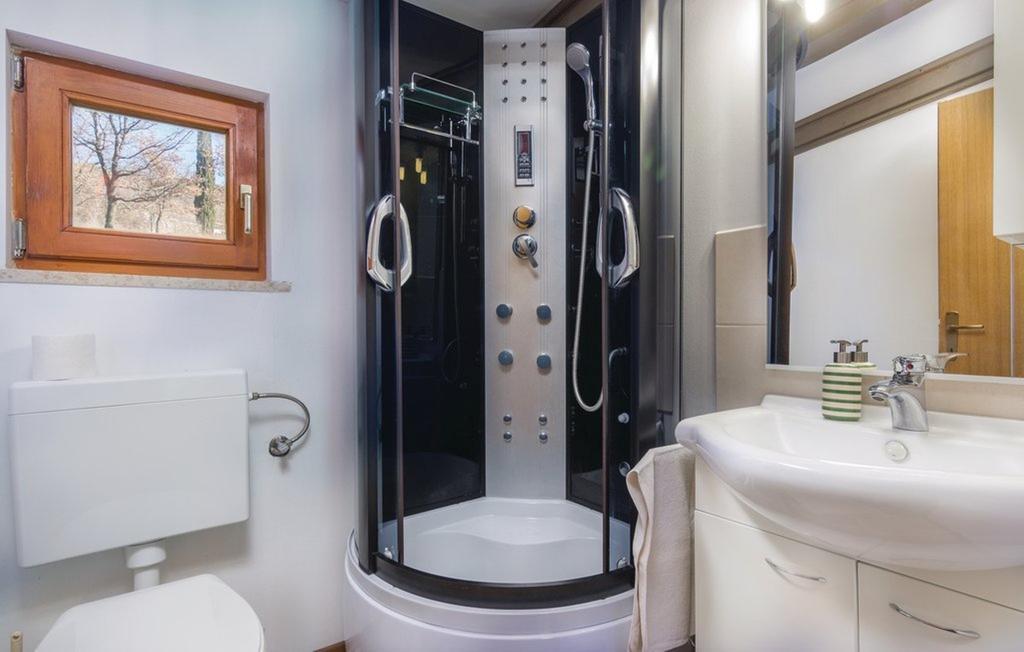 Vacation Home Latini Hum المظهر الخارجي الصورة