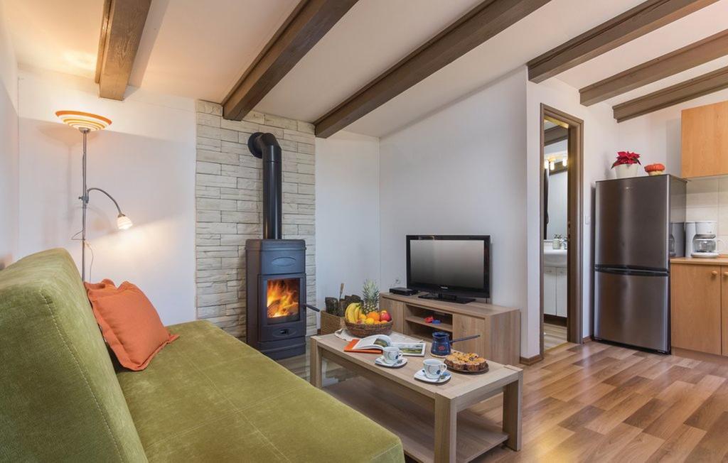 Vacation Home Latini Hum المظهر الخارجي الصورة